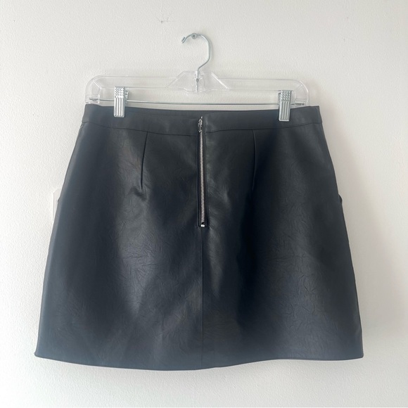 NWT Altar’d State Hazel Vegan Leather Skirt Black - Picture 4 of 6